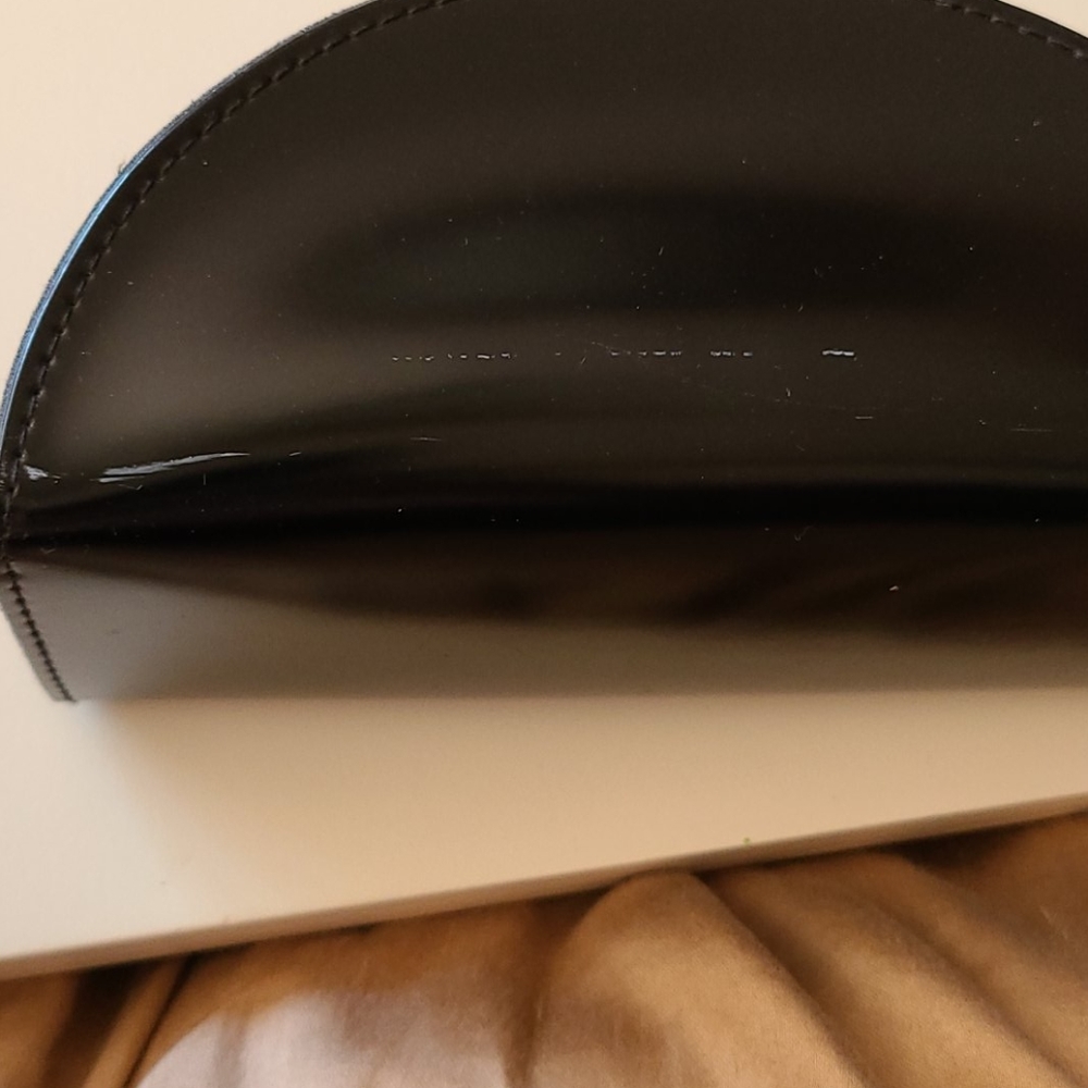 Sunglass case - Picture 3 of 5